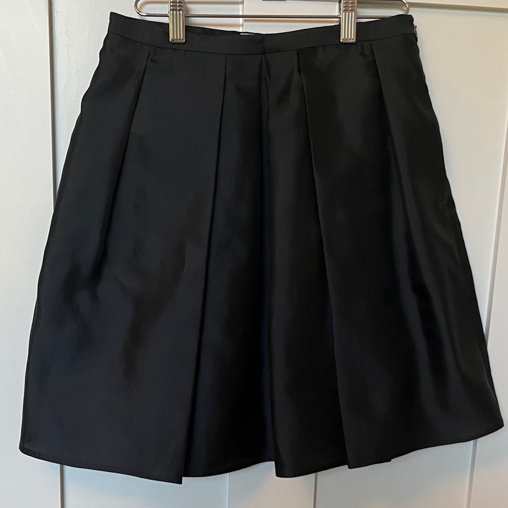 NWOT Burberry Silk blend Black A-Line Pleated Black Skirt